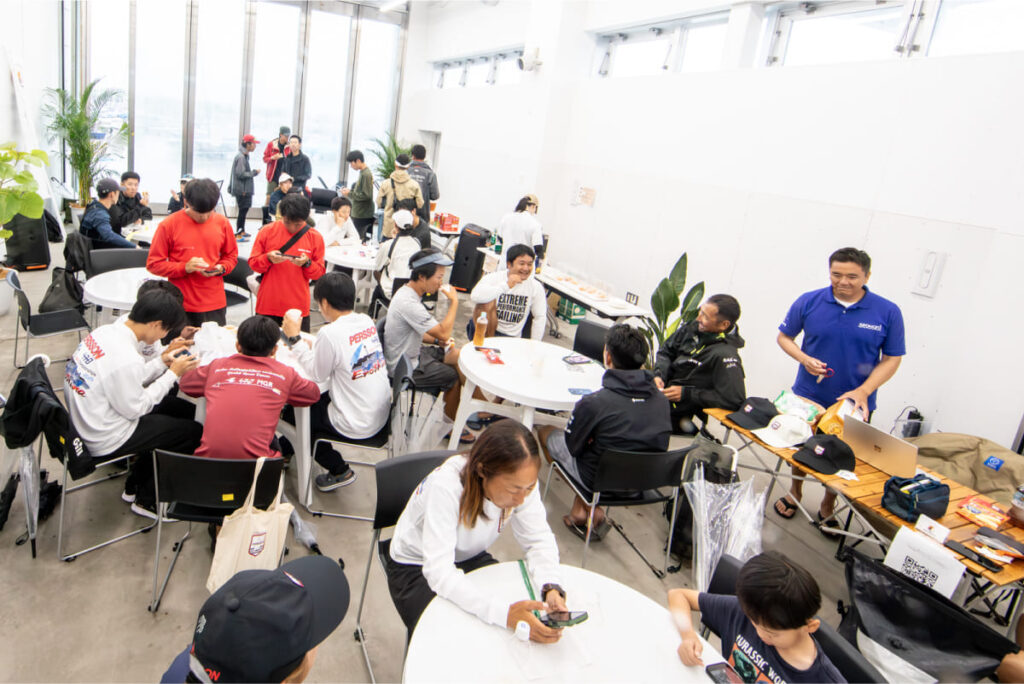 くつろぐ選手たち